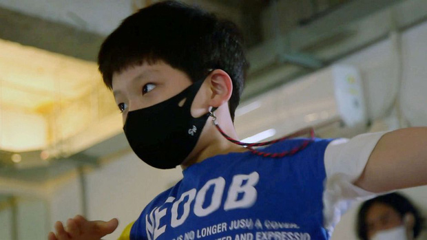 Khi những lò đào tạo Idol thay thế trường tiểu học ở Hàn Quốc: Tôi muốn thấy con trai trở thành một ngôi sao Kpop - Ảnh 9.