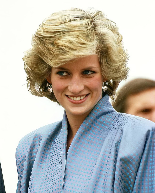 Không bao giờ mất đi vẻ nữ tính dù cắt tóc ngắn ngủn, bí kíp của công nương Diana chỉ có 2 điều - Ảnh 7.