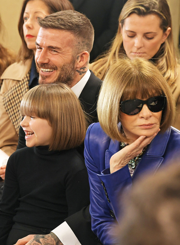 Harper Beckham thay đổi qua 10 năm: Từ bé đã được Tổng biên tập Vogue o bế, đi sự kiện át cả bố mẹ cực phẩm - Ảnh 8.