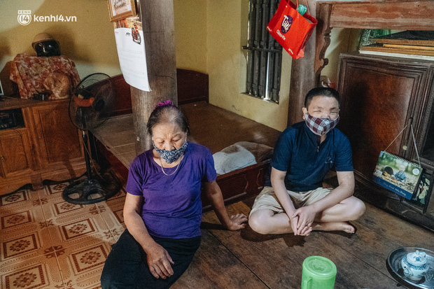 18 năm sau thảm án cuồng ghen bằng bom thư ở Hà Nội, cậu bé còn sống năm nào giờ mù lòa vĩnh viễn, ám ảnh mãi chưa dứt - Ảnh 1.