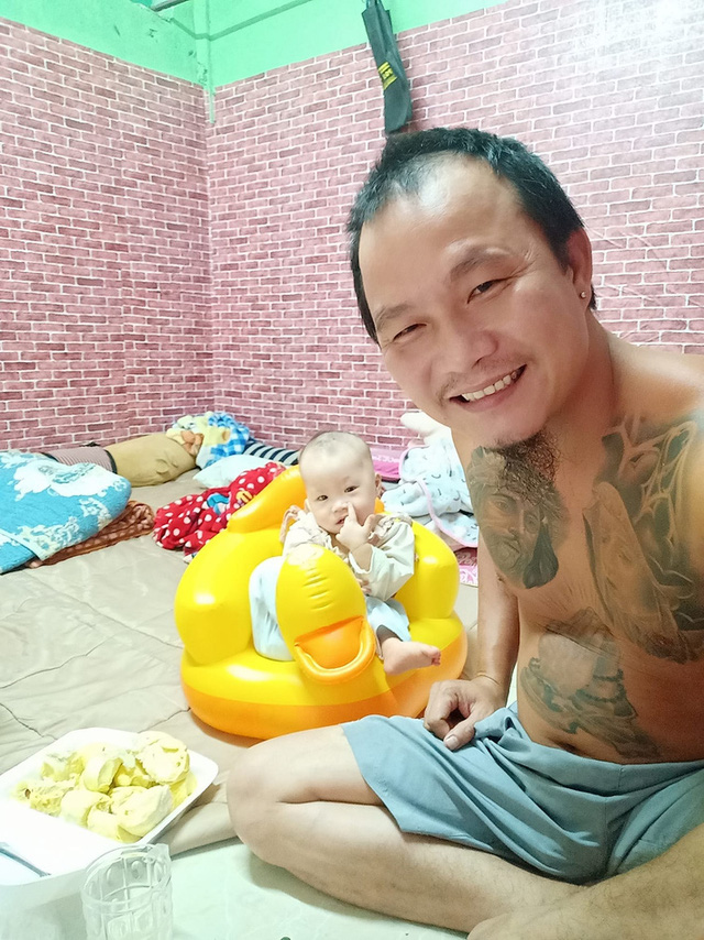 Anh Minh bán rau rơi nước mắt nói về con gái út: Nếu có một điều ước, chỉ ước con bé có thể ở với vợ chồng tôi thật lâu - Ảnh 6.