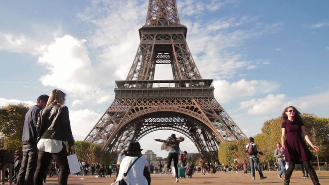 Nhiều du khách sợ đến thủ đô của Pháp vì mắc hội chứng Paris bí ẩn - Ảnh 1.