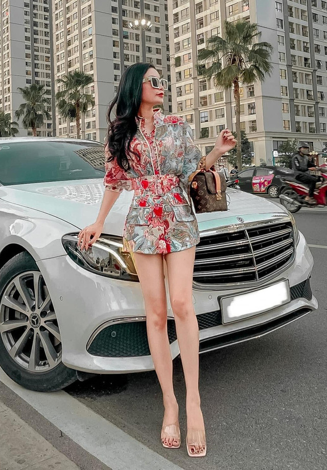 Soi giá dàn xe của hot boy, hot girl tài chính: Đủ loại Mẹc, Porsche giá từ 1,5 tỷ đến 11 tỷ đồng - Ảnh 6.