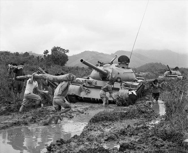 Xe tăng Việt Nam và trận đánh đẫm máu với chiến thuật Trâu rừng của tướng Abrams - Ảnh 2. Xe tăng Việt Nam và trận đánh đẫm máu với chiến thuật Trâu rừng của tướng Abrams - Ảnh 2.