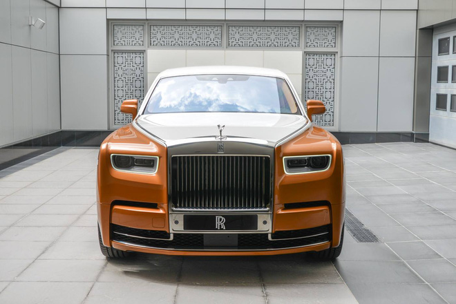 Rộ tin Rolls-Royce Phantom VIII với nội thất 2 ngăn siêu độc về tay đại gia Việt: Xe cho ông chủ thích sự riêng tư - Ảnh 8.