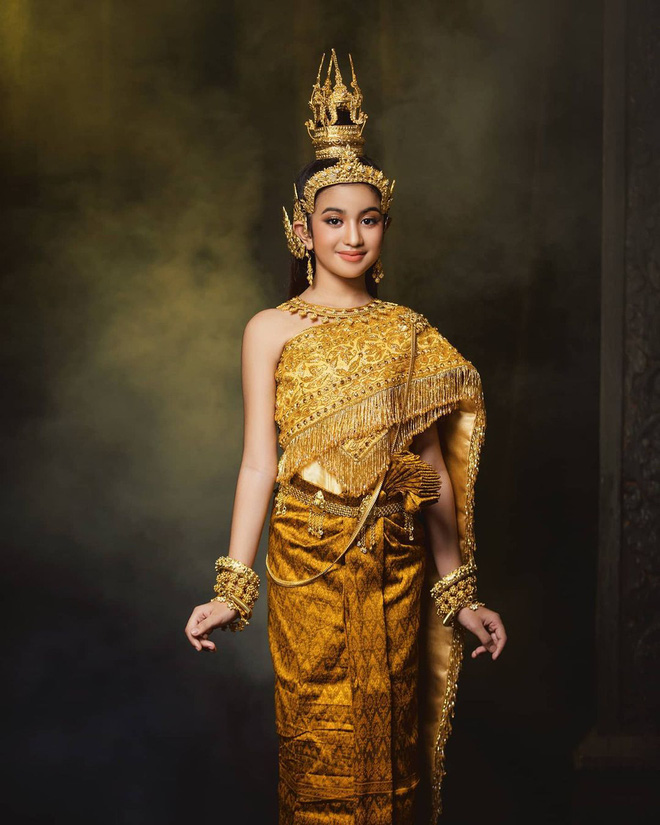 Viên ngọc quý của Hoàng gia Campuchia: Tiểu công chúa với vẻ đẹp lai cực phẩm dù mới 10 tuổi, soi thành tích chỉ biết xuýt xoa quốc bảo - Ảnh 7.