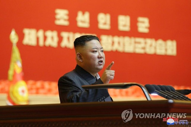  Báo phương Tây đồn ông Kim Jong-un tiếp tục giảm cân vì ‘gầy đi trông thấy’  - Ảnh 7.