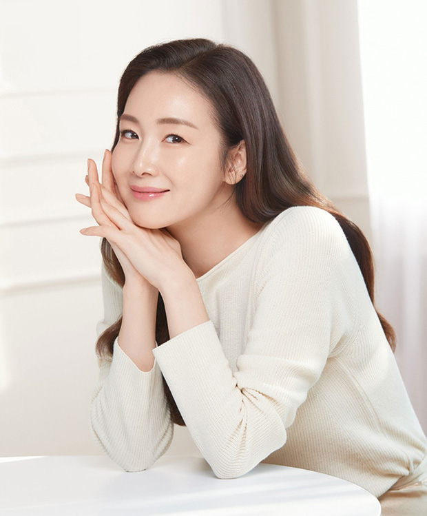 Những tượng đài nhan sắc thảm nhất Kbiz: Song Hye Kyo ồn ào với cả 3 mối tình, Choi Ji Woo - Chaerim bị “cắm sừng” cả dàn - Ảnh 26.