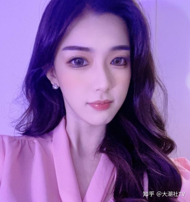 Đệ nhất mỹ nữ TikTok Trung Quốc tự tin tắt filter khoe mặt mộc, hình ảnh thật khiến 5 triệu fan xôn xao hoang mang mất mấy ngày - Ảnh 3.