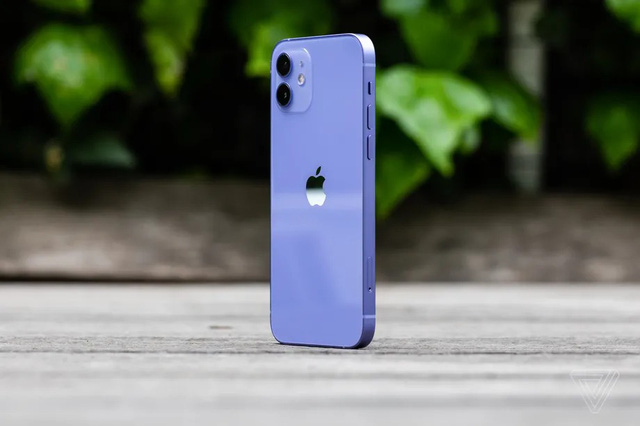  iPhone 11, iPhone 12, iPhone XR .... đua nhau hạ giá  - Ảnh 3.