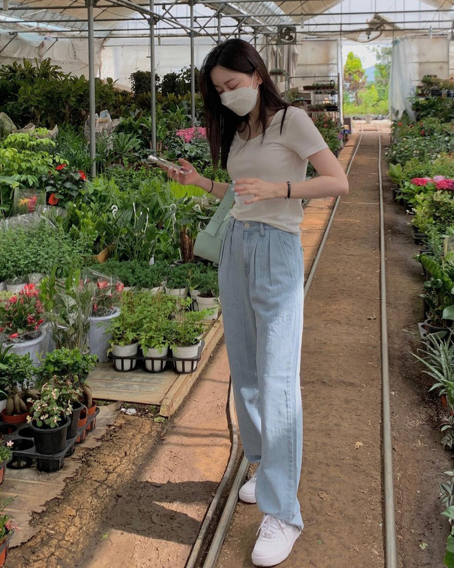 Muốn an toàn, lịch sự mà mặc quần rộng thì đừng diện kiểu giày dép này! - Ảnh 13. Muốn an toàn, lịch sự mà mặc quần rộng thì đừng diện kiểu giày dép này! - Ảnh 13.