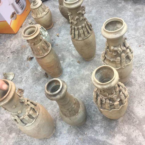 Người nông dân hào hứng đào móng cho ngôi nhà, nhưng càng đào càng thấy lạ: Bỗng nhiên chạm vào vật thể khiến người gan lì cũng phải run rẩy - Ảnh 5. Người nông dân hào hứng đào móng cho ngôi nhà, nhưng càng đào càng thấy lạ: Bỗng nhiên chạm vào vật thể khiến người gan lì cũng phải run rẩy - Ảnh 5.