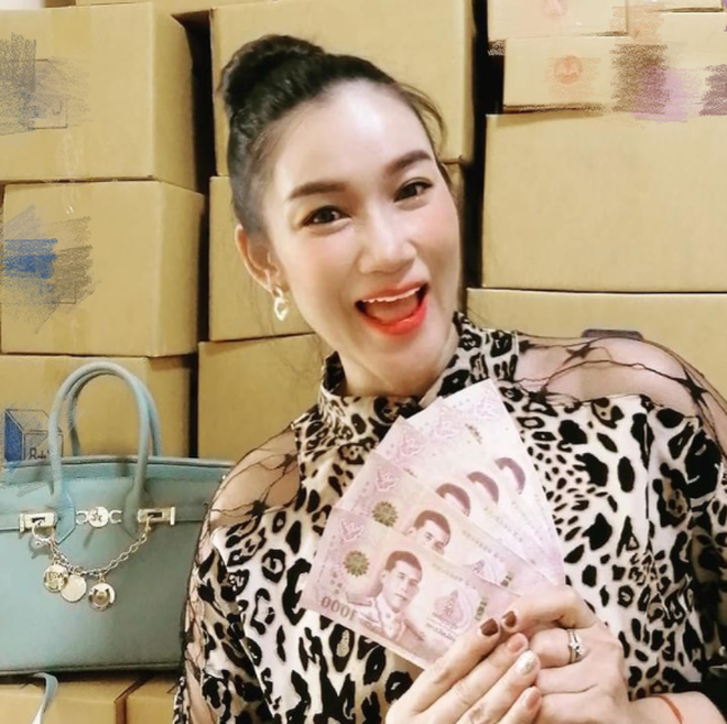 Đang livestream, blogger Thái Lan đột ngột gục xuống tử vong, hàng ngàn fan chứng kiến khoảnh khắc kinh hoàng trong bất lực - Ảnh 6.