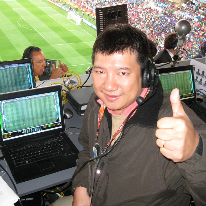 BLV Quang Huy: Cuộc đời toàn cua gắt, lần đầu phát sóng chỉ được vài chục nghìn, ăn 10 - 20 bát cơm để bình luận xuyên đêm - Ảnh 9. BLV Quang Huy: Cuộc đời toàn cua gắt, lần đầu phát sóng chỉ được vài chục nghìn, ăn 10 - 20 bát cơm để bình luận xuyên đêm - Ảnh 9.