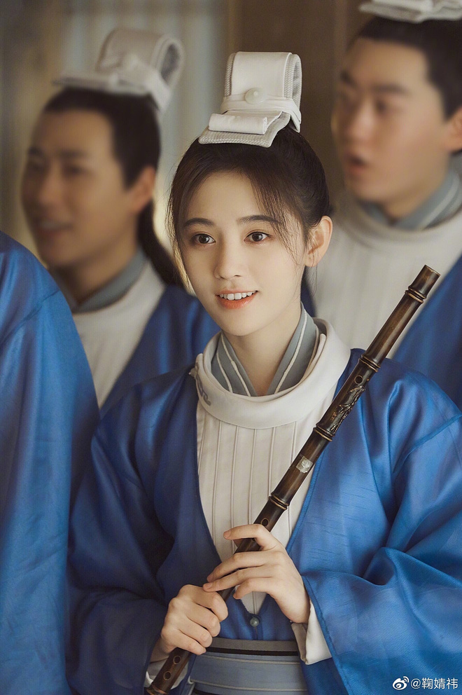 Đọ sắc mỹ nhân Hoa - Hàn đóng cùng vai diễn: Cúc Tịnh Y lép vế trước nữ hoàng dao kéo, Shin Hye Sun không sexy bằng bản gốc - Ảnh 2.