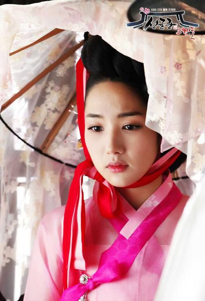 Đọ sắc mỹ nhân Hoa - Hàn đóng cùng vai diễn: Cúc Tịnh Y lép vế trước nữ hoàng dao kéo, Shin Hye Sun không sexy bằng bản gốc - Ảnh 3.