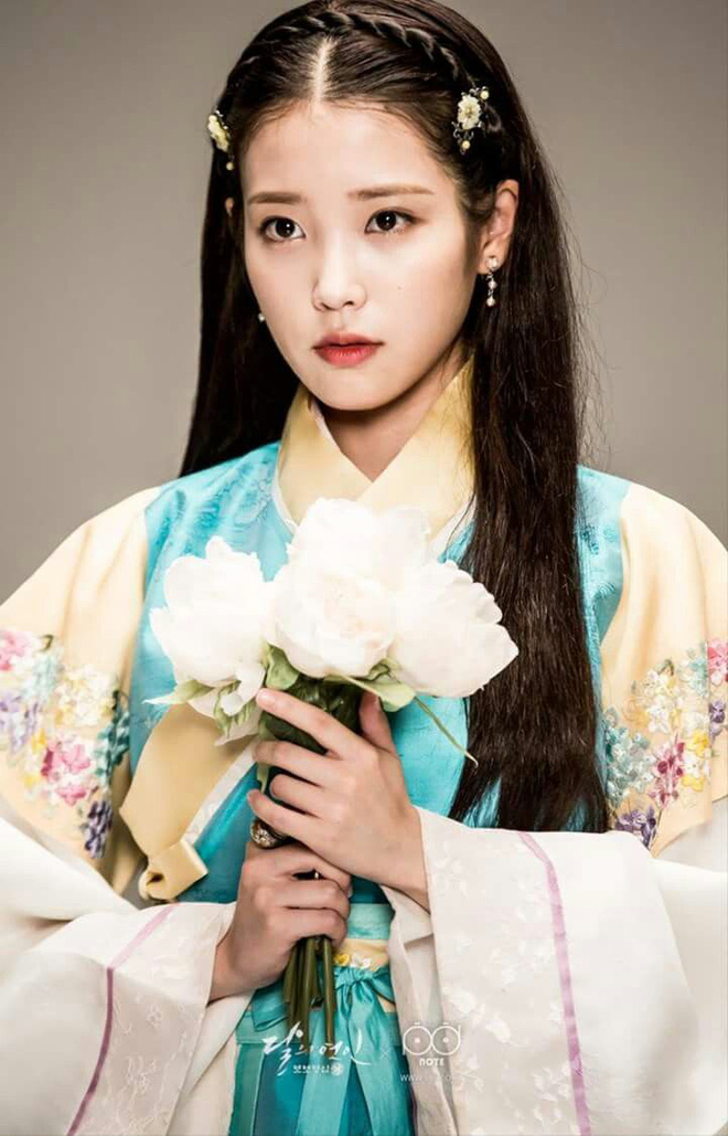 Đọ sắc mỹ nhân Hoa - Hàn đóng cùng vai diễn: Cúc Tịnh Y lép vế trước nữ hoàng dao kéo, Shin Hye Sun không sexy bằng bản gốc - Ảnh 6.