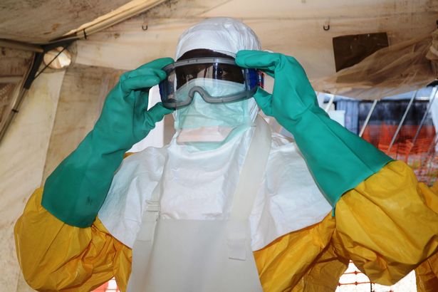 Bệnh nhân thiệt mạng do virus cực nguy hiểm ở Guinea có thể đã lây cho 155 người khác - Ảnh 1.