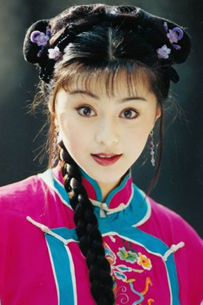 7 nàng a hoàn đẹp nhất màn ảnh Hoa ngữ: Phạm Băng Băng - Dương Mịch thần thái ngời ngời, trùm cuối còn xinh hơn cả Yoona - Ảnh 1.