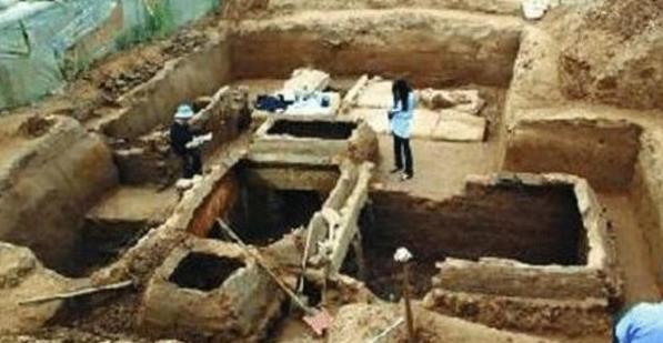 Bí mật kinh hoàng trong mộ cổ nghìn năm của cô dâu nhí Trung Quốc - Ảnh 2.