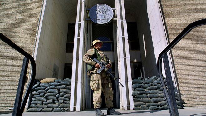 5.000 quân Mỹ, hàng nghìn lính đồng minh ào ạt tiến tới Kabul - TT Biden chỉ thẳng mặt hung thủ của thảm họa Afghanistan! - Ảnh 1.