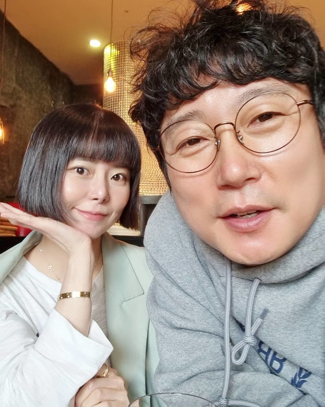 6 couple chú cháu hạnh phúc nhất Kbiz: Lee Young Ae cưới chồng đại gia hơn 20 tuổi, sao Vườn Sao Băng viên mãn dù chồng ngoại tình - Ảnh 10.