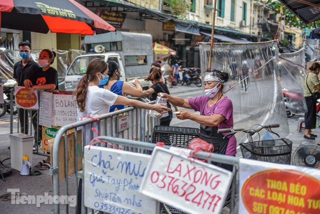 Đi chợ nhà giàu ở Hà Nội thời giãn cách, cứ alo là có hàng - Ảnh 11.