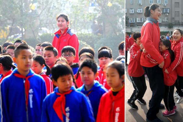 Trung Quốc: Nhiều cha mẹ vung tiền, ép con tiêm hormone tăng chiều cao - Ảnh 1.