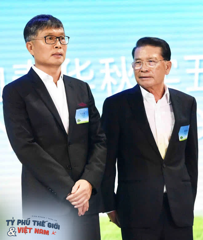 Từ chàng trai nông thôn làm nhân viên biên tập quèn đến người kế vị ngoài dòng tộc của đế chế Midea - Ảnh 1. Từ chàng trai nông thôn làm nhân viên biên tập quèn đến người kế vị ngoài dòng tộc của đế chế Midea - Ảnh 1.