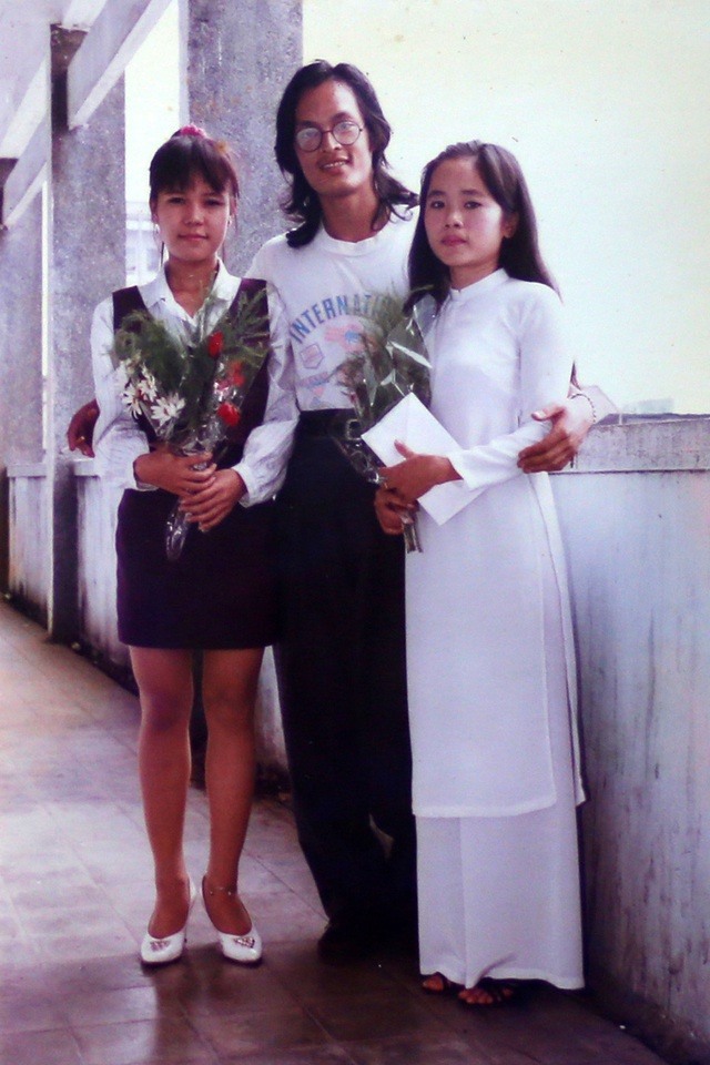 Lộ ảnh Việt Hương tuổi 16 mắt xanh mỏ đỏ ăn mặc chất chơi - Ảnh 7.