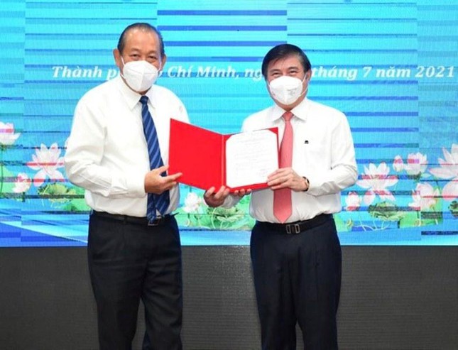 Ngày 24/8, bầu Chủ tịch UBND TPHCM thay ông Nguyễn Thành Phong - Ảnh 4.