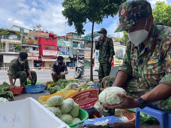 Phó tổng tham mưu trưởng QĐND Việt Nam: Lực lượng tham gia chống dịch ở TP.HCM là đội quân công tác - Ảnh 3.