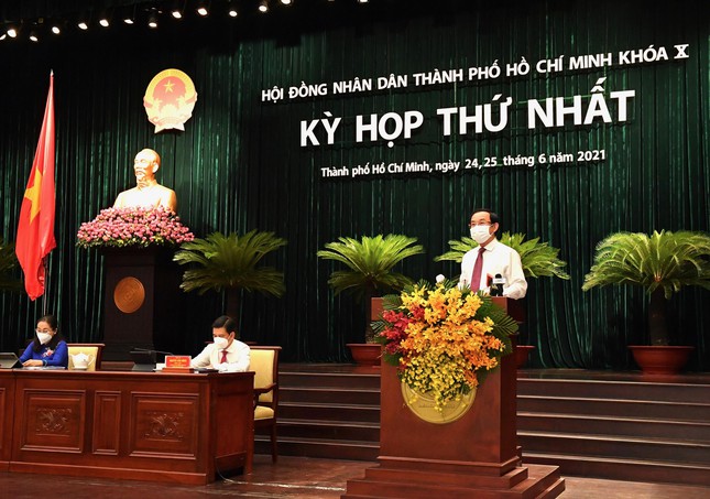 Giới thiệu ông Phan Văn Mãi để bầu làm Chủ tịch TPHCM thay ông Nguyễn Thành Phong - Ảnh 1.