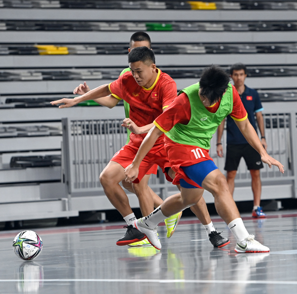 ĐT futsal Việt Nam tích cực chuẩn bị cho cuộc “thử lửa” với đội bóng số 1 thế giới - Ảnh 6.