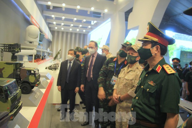 Việt Nam giới thiệu nhiều vũ khí, khí tài hiện đại tại Army Games 2021 - Ảnh 1.