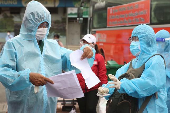 Sáng nay, Hà Nội phát hiện 19 ca nhiễm Covid-19; người dân tiêm mũi 1 vắc xin nào thì tốt nhất tiêm mũi 2 cùng loại đó - Ảnh 1.