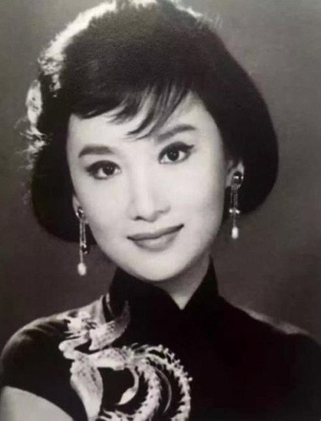 Nguyên mẫu Tiểu Long Nữ ngoài đời thật - nàng thơ của Kim Dung với nhan sắc rung động lòng người và mối tình đơn phương mãi tiếc nuối - Ảnh 5.
