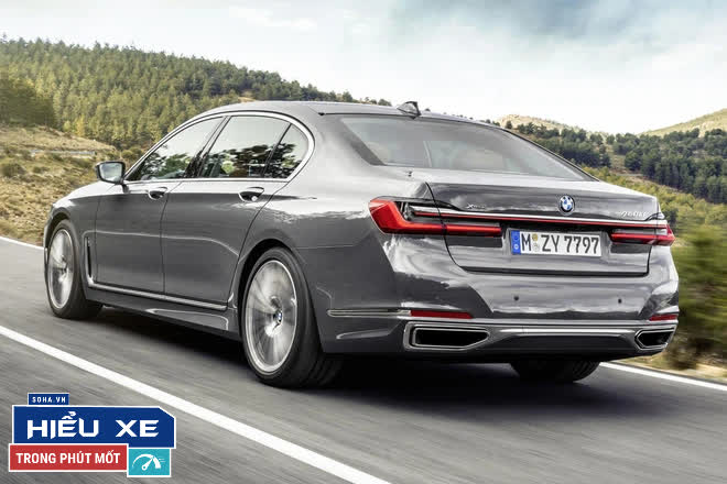 BMW 7-series giảm tới gần 600 triệu, nhưng điều gây áp lực lên Mercedes, Audi lại là thứ cổ lỗ sĩ! - Ảnh 8.