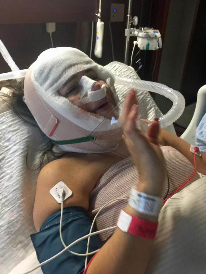 Cả tuổi thơ bị chê xấu như quỷ, bà mẹ quyết đập đi xây lại giống Đệ nhất phu nhân Mỹ và kết quả ngoài sức tưởng tượng - Ảnh 4. Cả tuổi thơ bị chê xấu như quỷ, bà mẹ quyết đập đi xây lại giống Đệ nhất phu nhân Mỹ và kết quả ngoài sức tưởng tượng - Ảnh 4.