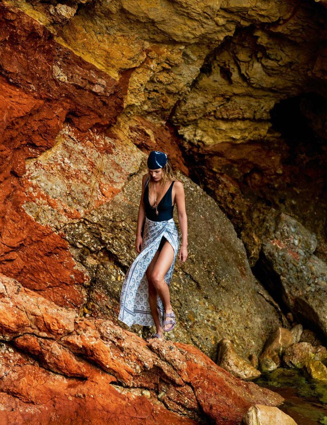 Người đẹp được hàng triệu đàn ông khát khao nóng bỏng với áo tắm - Ảnh 4. Người đẹp được hàng triệu đàn ông khát khao nóng bỏng với áo tắm - Ảnh 4.