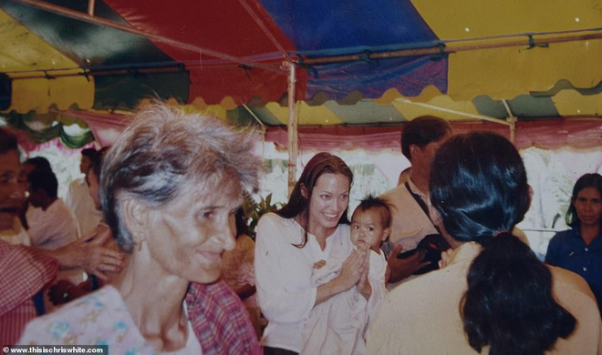 Lần đầu hé lộ lý do Angelina Jolie nhận nuôi Maddox 20 năm trước: Chỉ nhờ 1 hành động, cậu bé người Campuchia đã đổi đời - Ảnh 7.