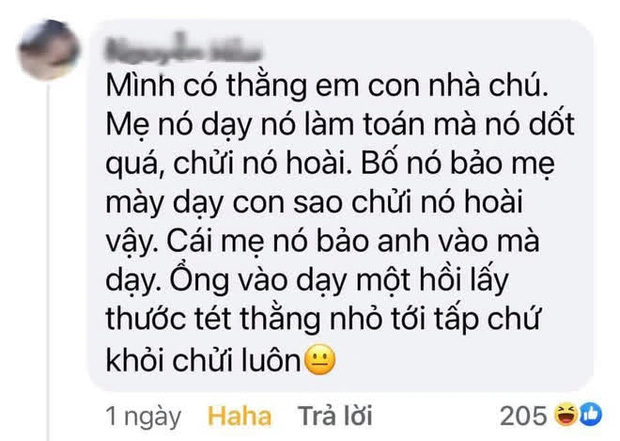 Dạy con học lớp 1, phụ huynh tức điên vì con đánh vần tờ ôm tôm huyền hùm, 7 trừ 2 bằng 9, nhưng xem cách viết chữ mới tấu hài nhất - Ảnh 1.