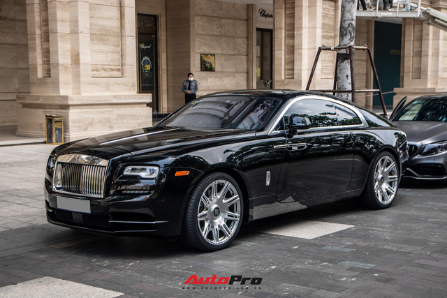 Doanh nhân Nguyễn Quốc Cường lần đầu khoe nội thất Rolls-Royce Wraith trên MXH sau 1 năm ‘đưa nàng về dinh’ - Ảnh 3.