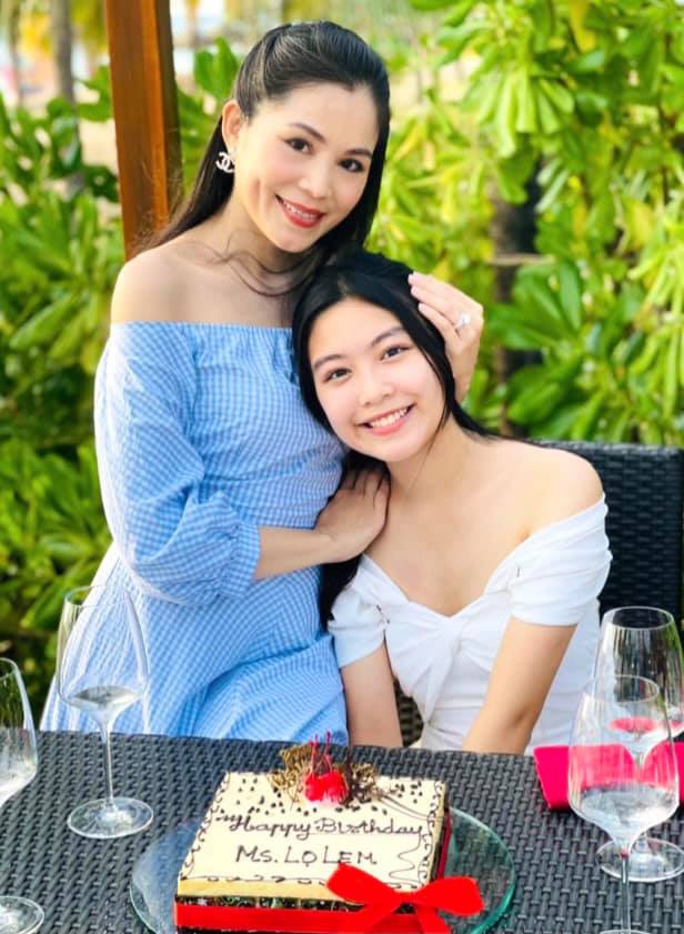 Chân dung bà xã xinh đẹp, là doanh nhân thành đạt của MC Quyền Linh - Ảnh 7. Chân dung bà xã xinh đẹp, là doanh nhân thành đạt của MC Quyền Linh - Ảnh 7.