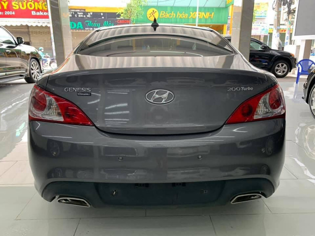 Trải nghiệm nhanh Hyundai Genesis 2011  Xe thể thao bình dân có giá Toyota  Vios