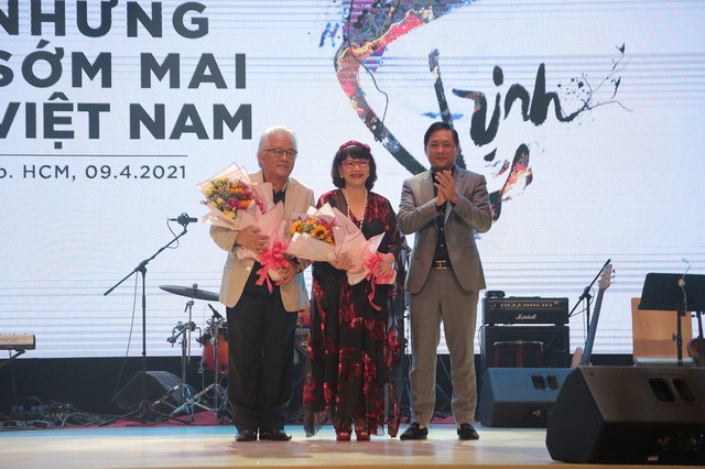 Nghệ sĩ Saxophone Trần Mạnh Tuấn đã hồi phục như một phép nhiệm màu - Ảnh 1.