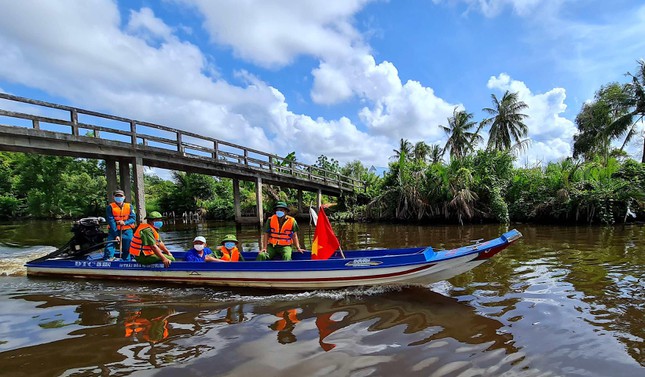 Qua một đêm, Cà Mau ghi nhận thêm 18 ca dương tính SARS-CoV-2 - Ảnh 3.