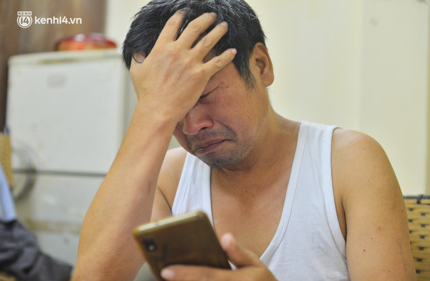 Người cha bật khóc vì không thể mua điện thoại cho con học online bị dân mạng tố nhà giàu: Hoàn cảnh thực sự thế nào? - Ảnh 4.