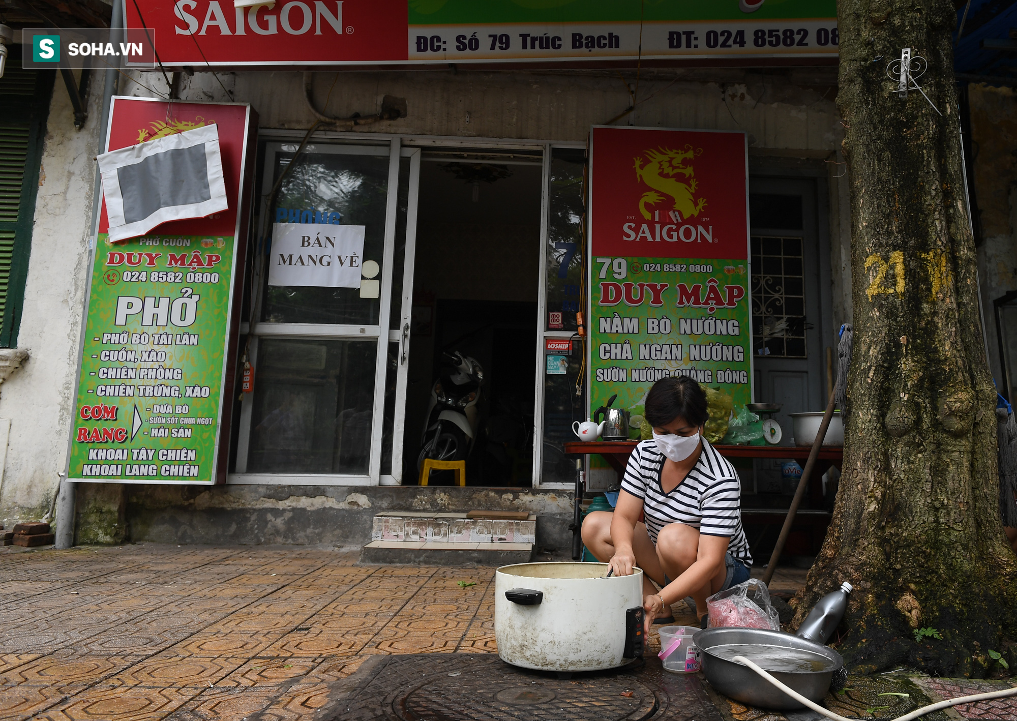 Được bán mang về, chủ quán ăn ở Hà Nội chỉ dám làm số lượng ít để thăm dò - Ảnh 1.