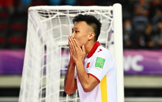 HLV Hector: ‘Đội tuyển futsal Việt Nam bị từ chối bàn thắng hợp lệ’ - Ảnh 2.